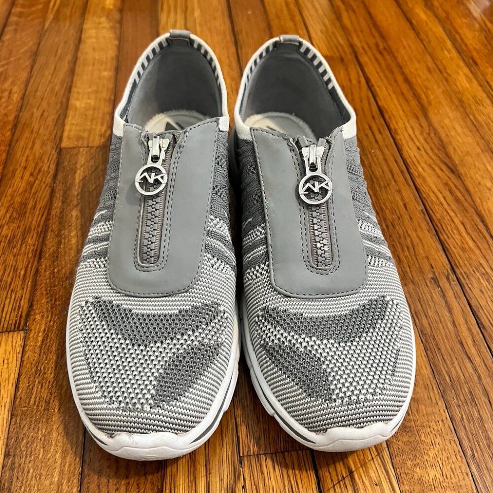 Gray and white size 9 Anne Klein Sport Zipper Sneakers